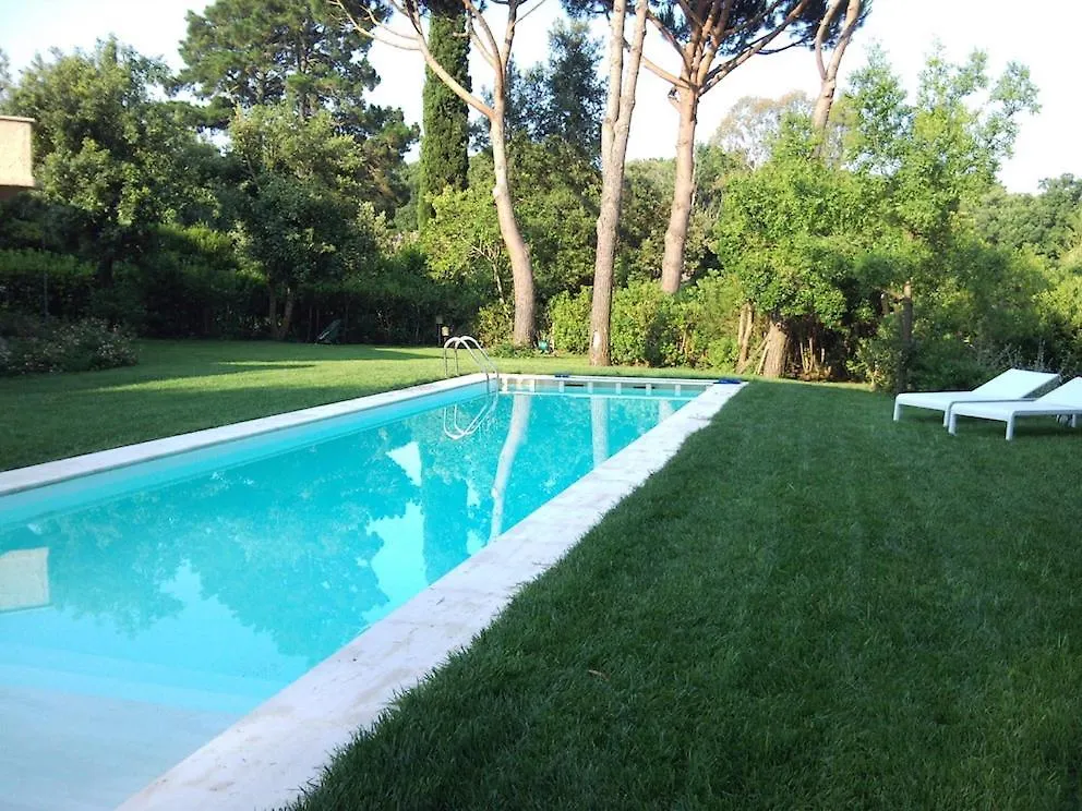 Villa Tirilla Taralla Punta Ala 0*,